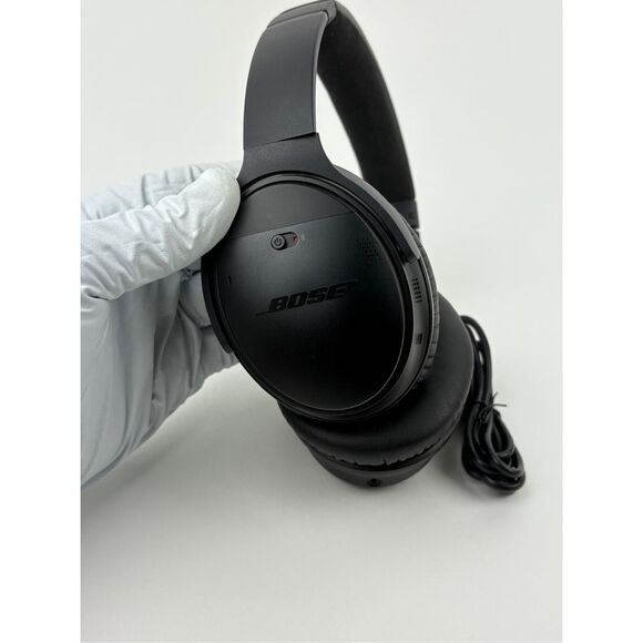 Bose Wireless Over-Ear Headphones - Black - Picture 4 of 12